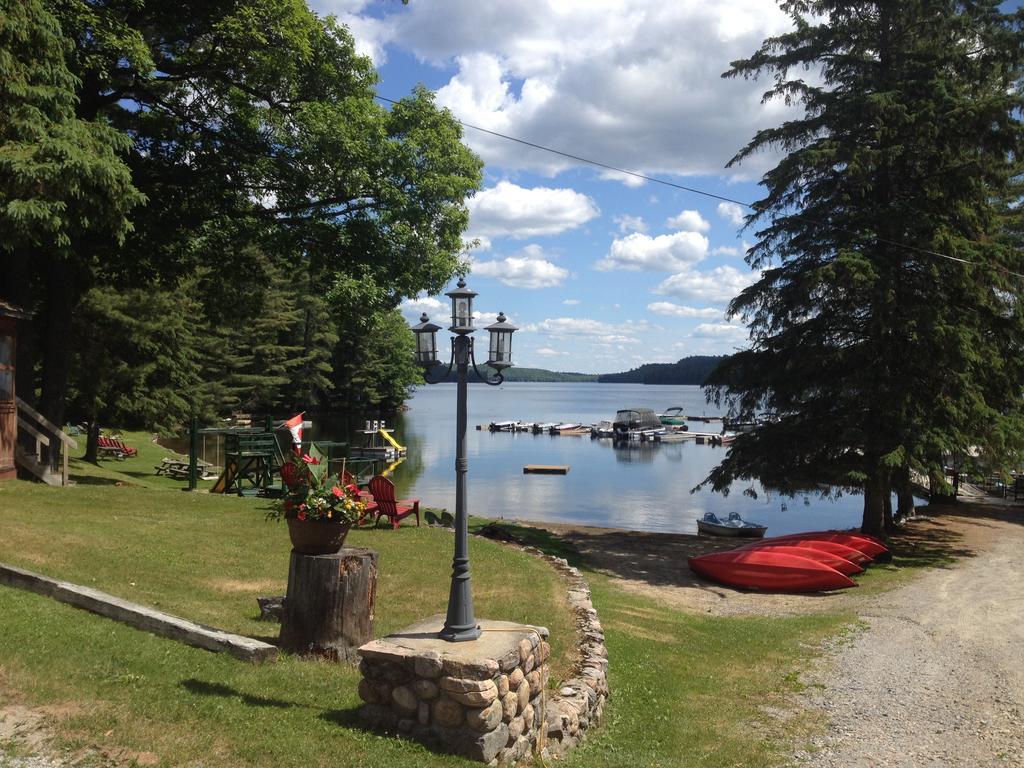 Little Hawk Resort & Marina Algonquin Highlands 외부 사진