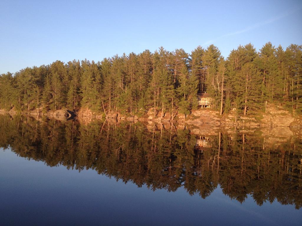 Little Hawk Resort & Marina Algonquin Highlands 외부 사진